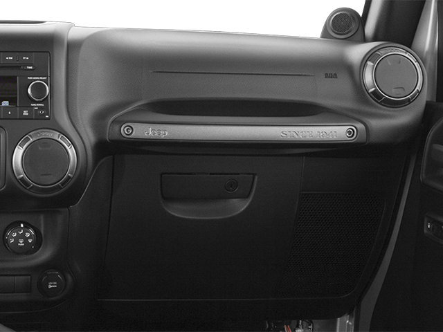 Used 2013 Jeep Wrangler Unlimited Sahara AWD/4WD image 18