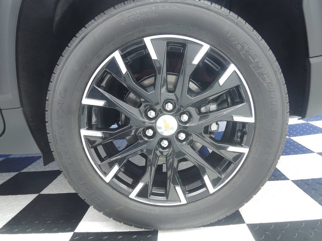 New 2026 Chevrolet Traverse LT w/ Sun and Wheel Package FWD image 8