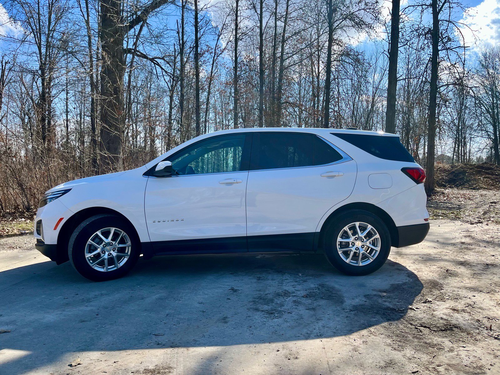 Used 2024 Chevrolet Equinox LT w/ LPO, Floor Liner Package FWD image 4