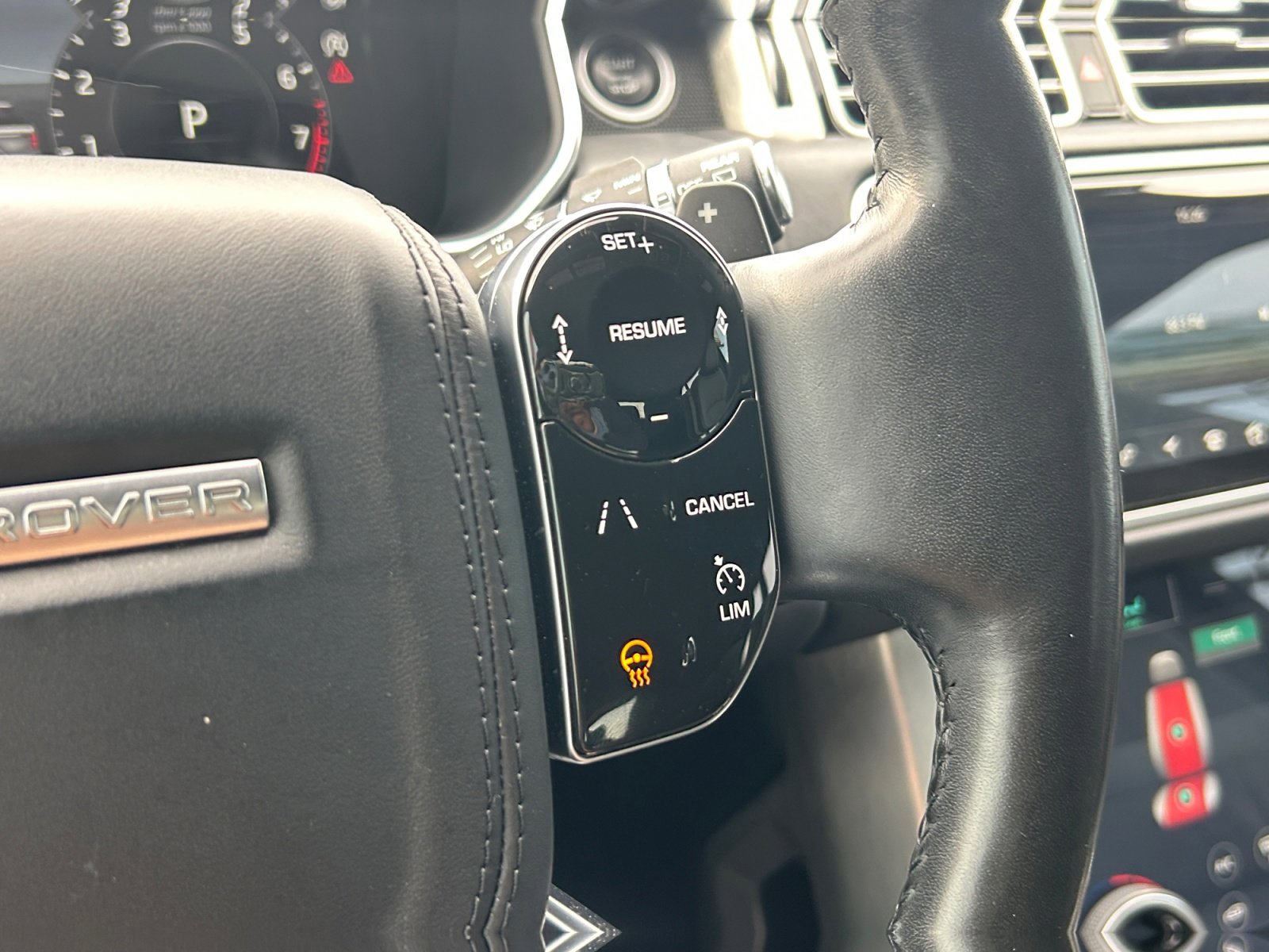 Used 2019 Land Rover Range Rover HSE image 26