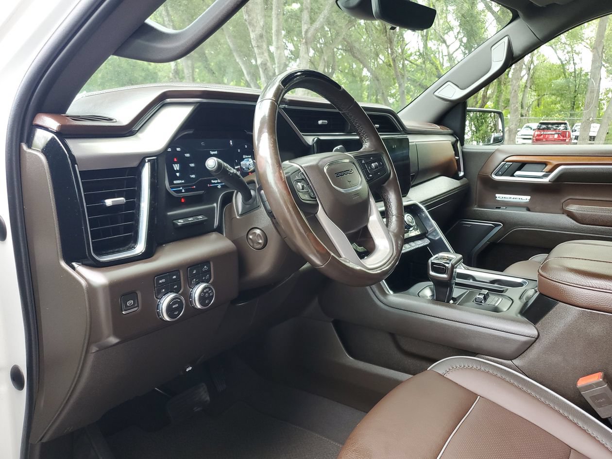 Used 2023 GMC Sierra 1500 Denali w/ Technology Package AWD/4WD image 20