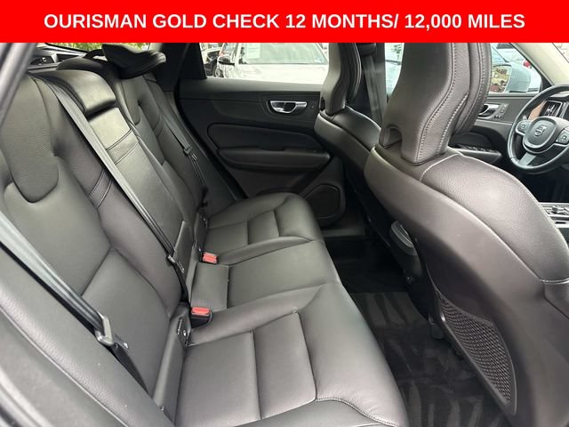 Used 2021 Volvo XC60 T5 Momentum w/ Premium Package FWD image 12