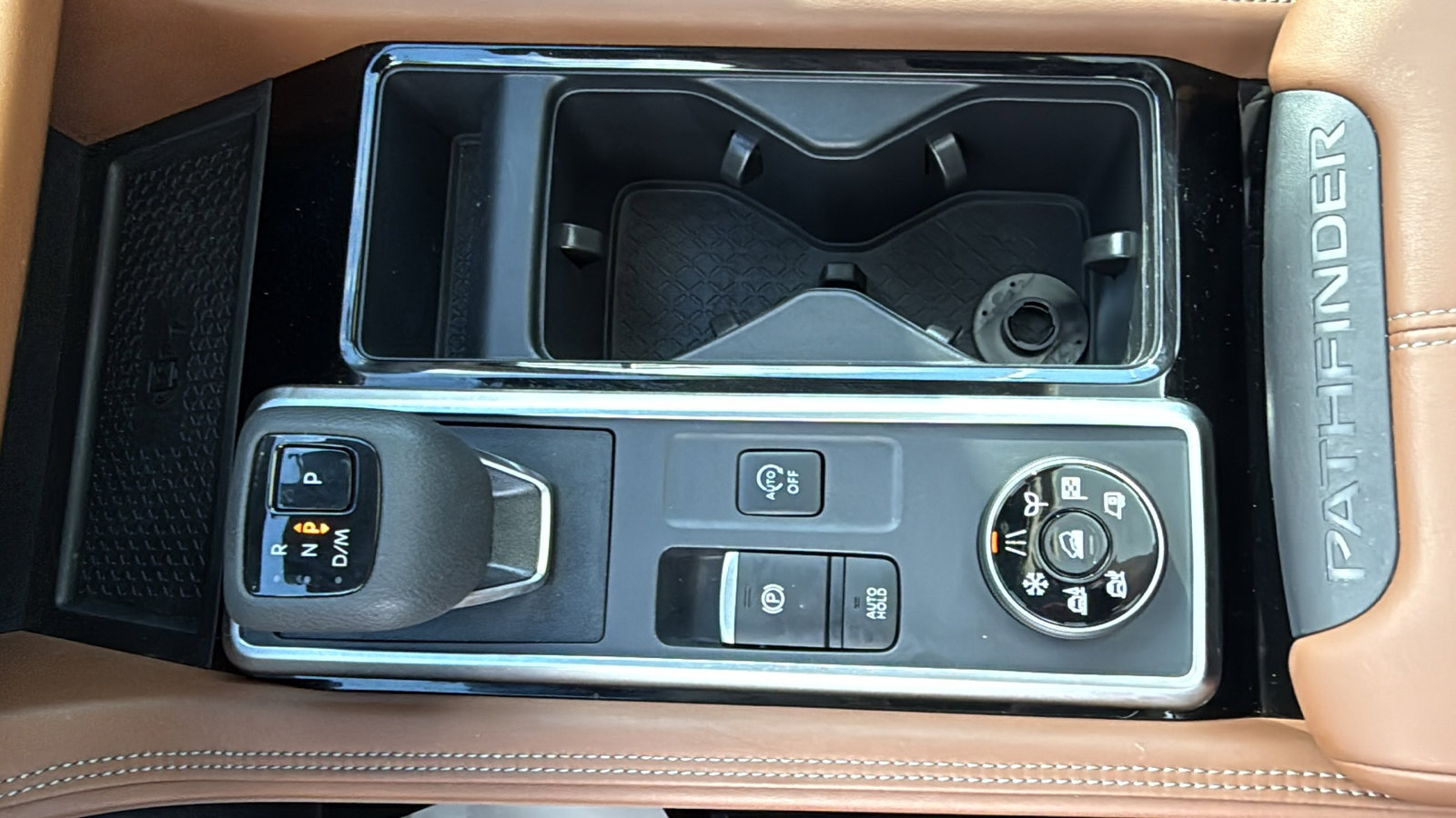 Certified 2025 Nissan Pathfinder Platinum w/ Cargo Package image 18