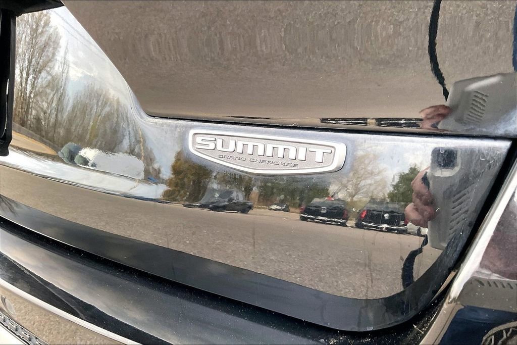 Used 2021 Jeep Grand Cherokee L Summit w/ Luxury Tech Group V image 14