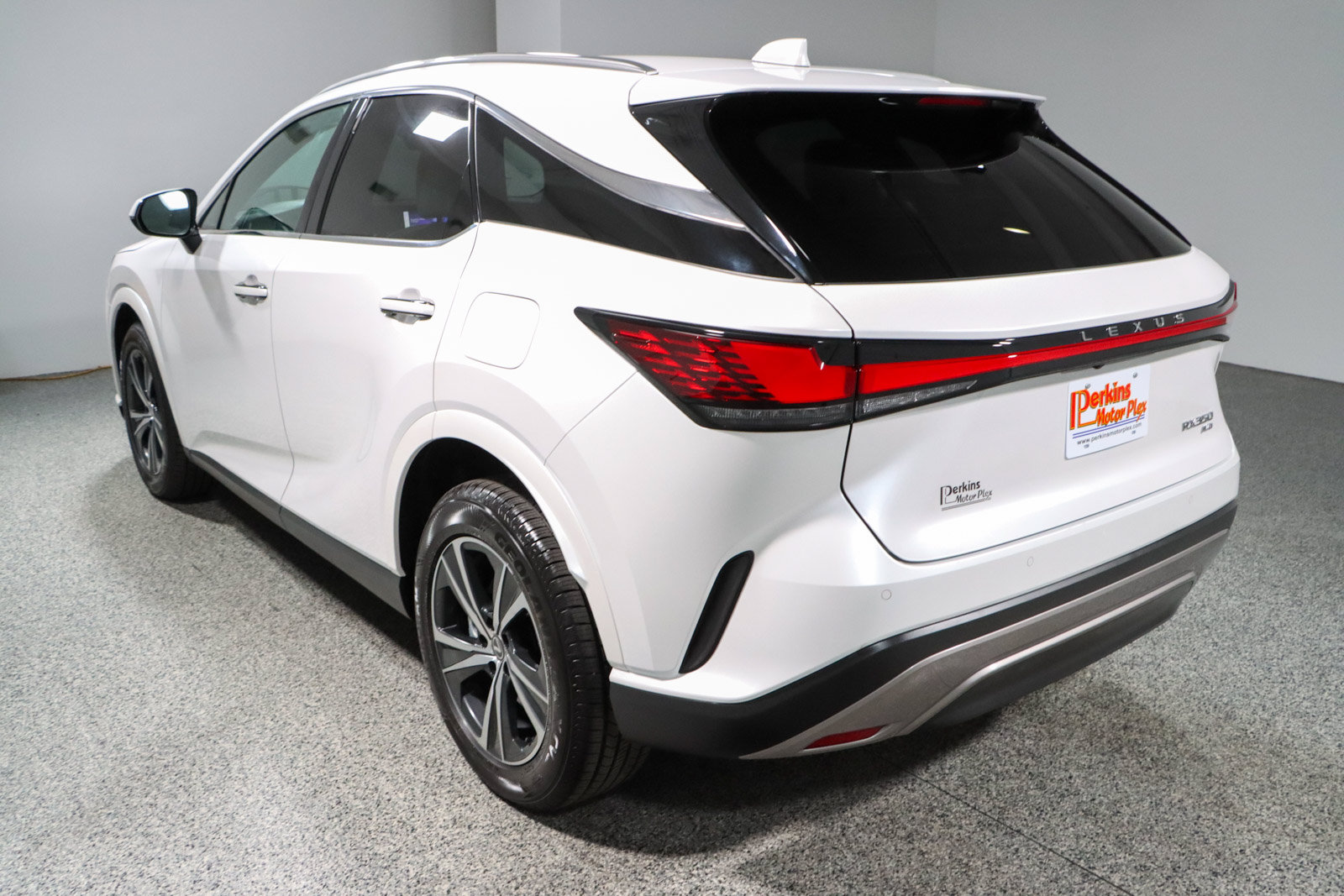 Used 2023 Lexus RX 350 Premium w/ Cold Area Package AWD/4WD image 9