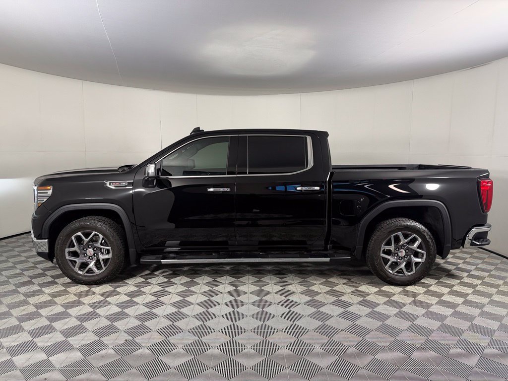 Used 2024 GMC Sierra 1500 SLT w/ SLT Premium Plus Package AWD/4WD image 10
