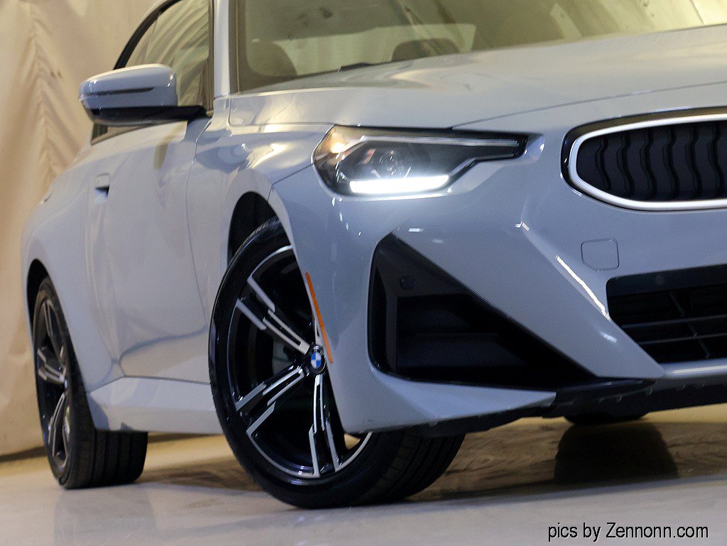 Certified 2025 BMW 230i xDrive Coupe w/ M Sport Package AWD/4WD image 4