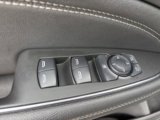 Used 2020 Buick Regal Avenir w/ Driver Confidence Package II FWD image 17