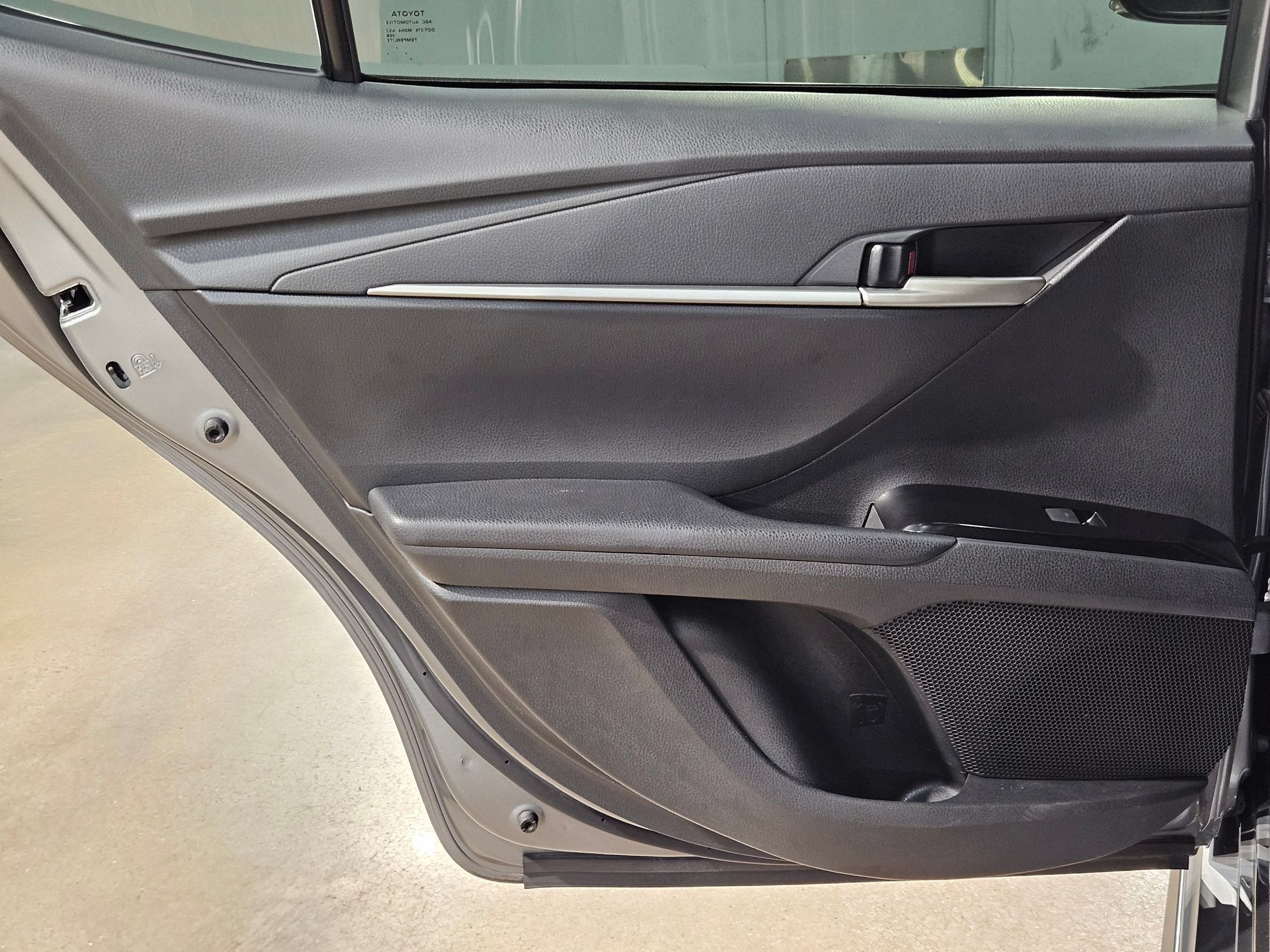 Used 2025 Toyota Camry SE FWD image 34