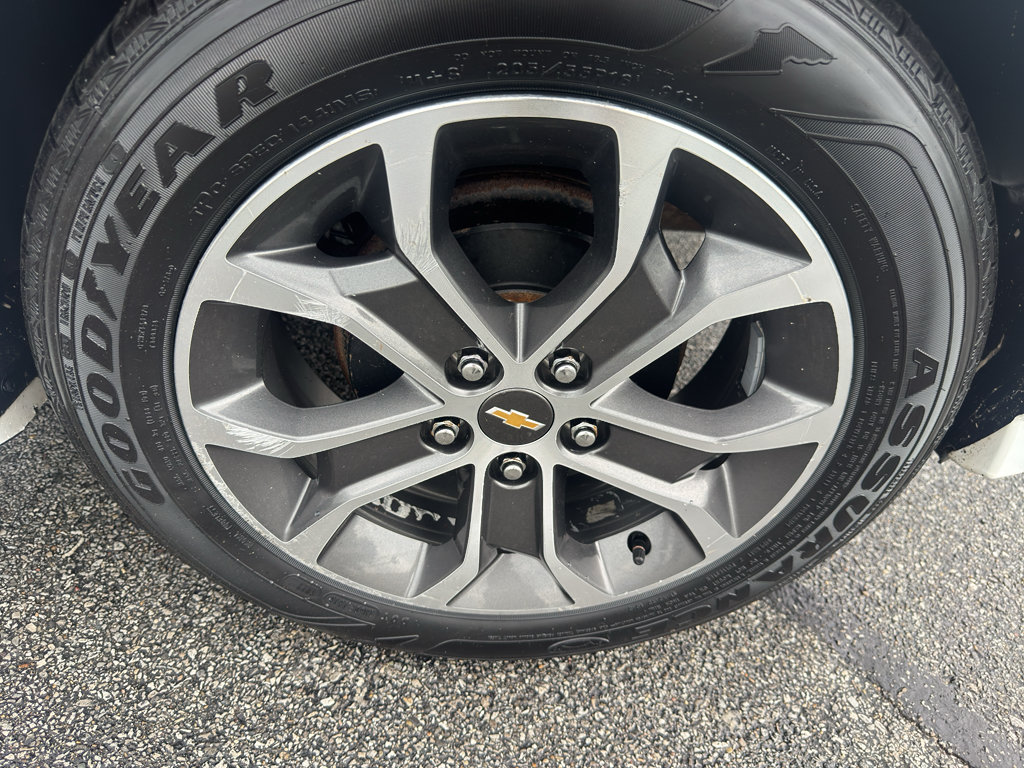 Used 2017 Chevrolet Sonic LT FWD image 25