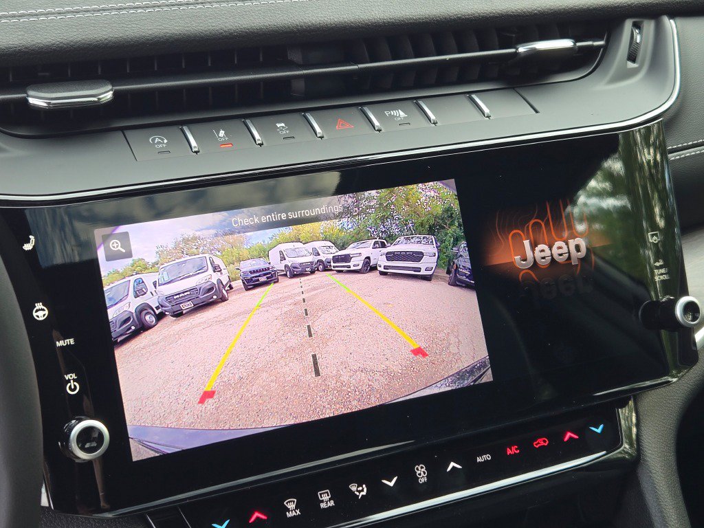 New 2027 Jeep Grand Cherokee Altitude AWD/4WD image 38