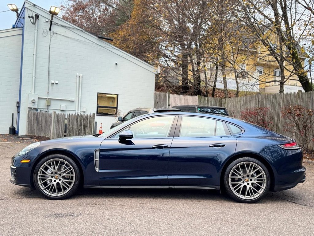 Used 2022 Porsche Panamera 4 Platinum Edition w/ Assistance Package image 3
