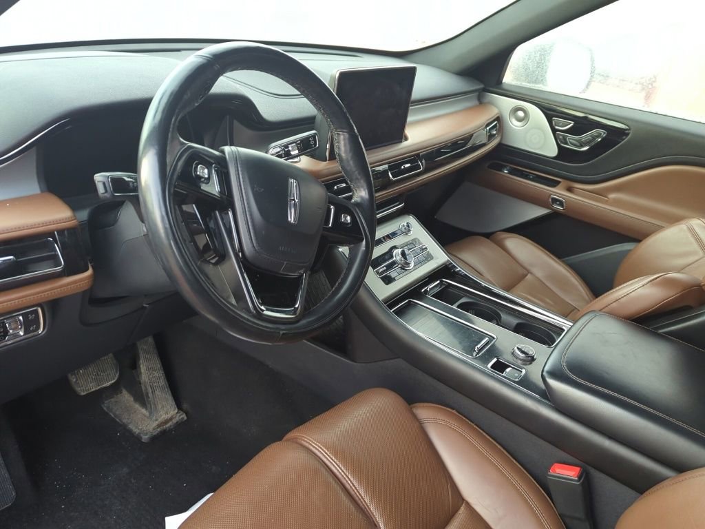 Used 2020 Lincoln Aviator Reserve w/ Equipment Group 201A image 8