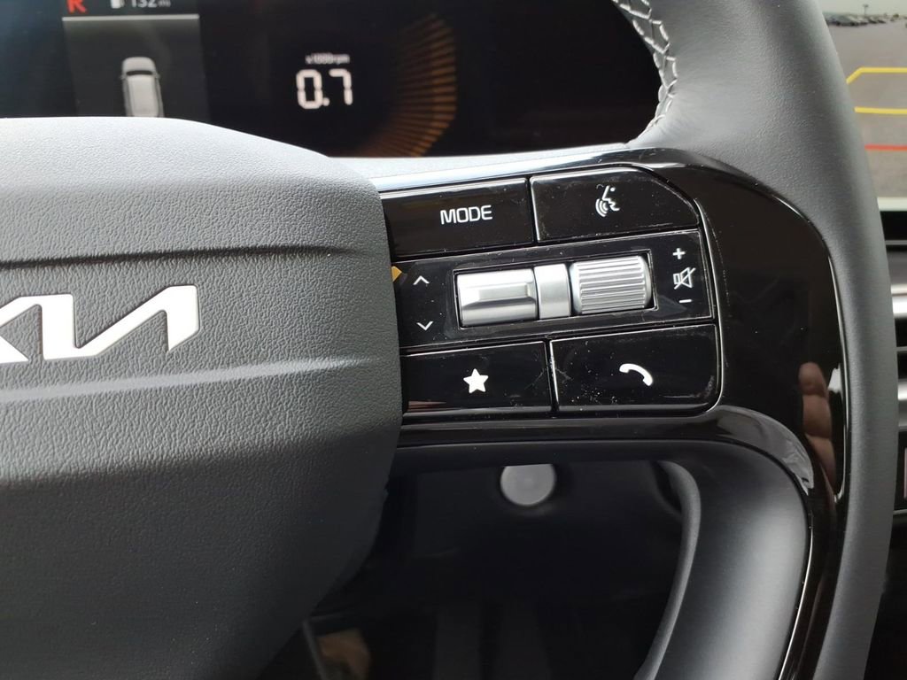 New 2026 Kia Sorento LX FWD image 23