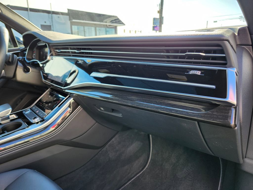 Certified 2025 Audi Q7 3.0T Premium Plus image 14