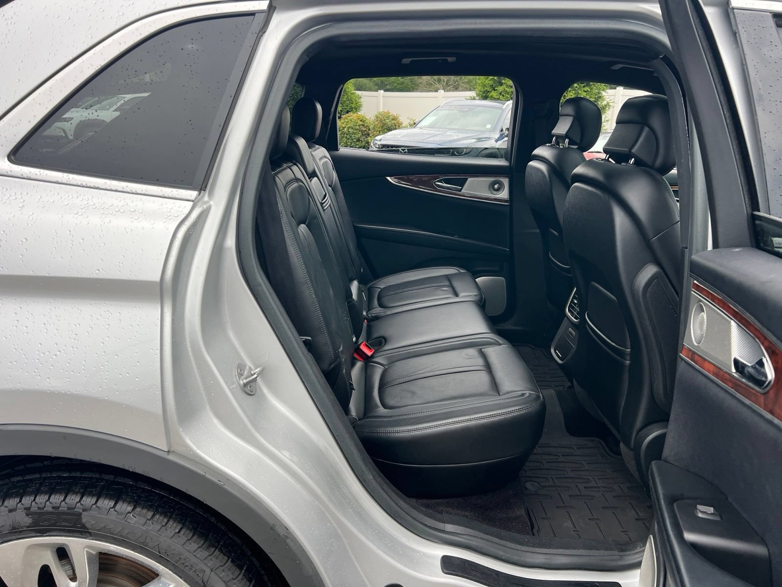 Used 2016 Lincoln MKX Reserve w/ Luxury Package AWD/4WD image 36