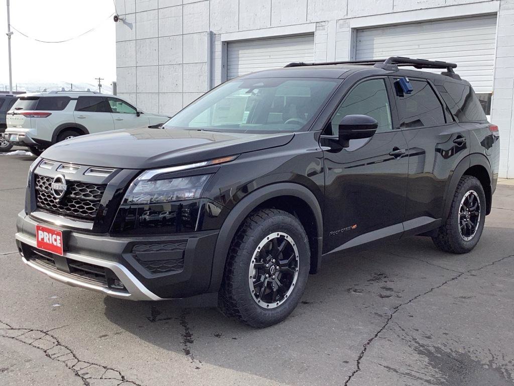 New 2025 Nissan Pathfinder Rock Creek image 7
