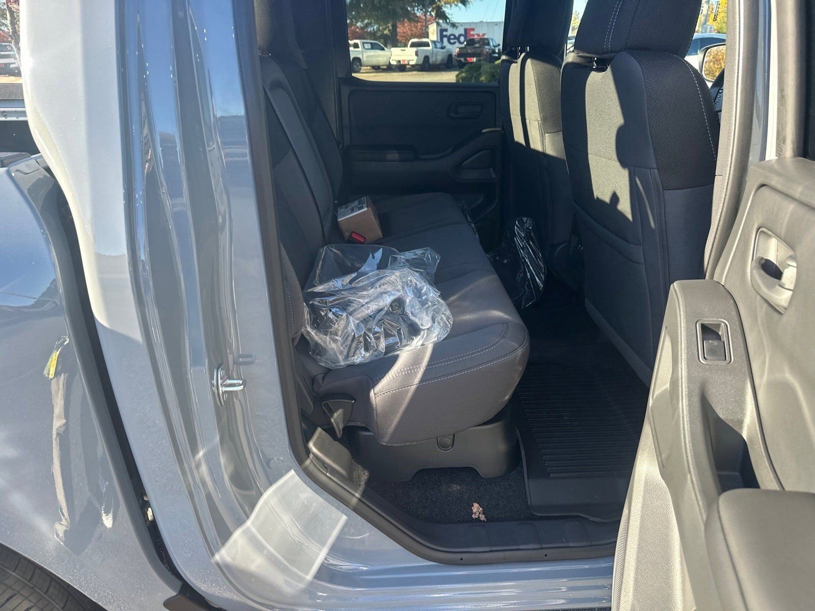 New 2026 Nissan Frontier SV w/ SV Convenience Package AWD/4WD image 15