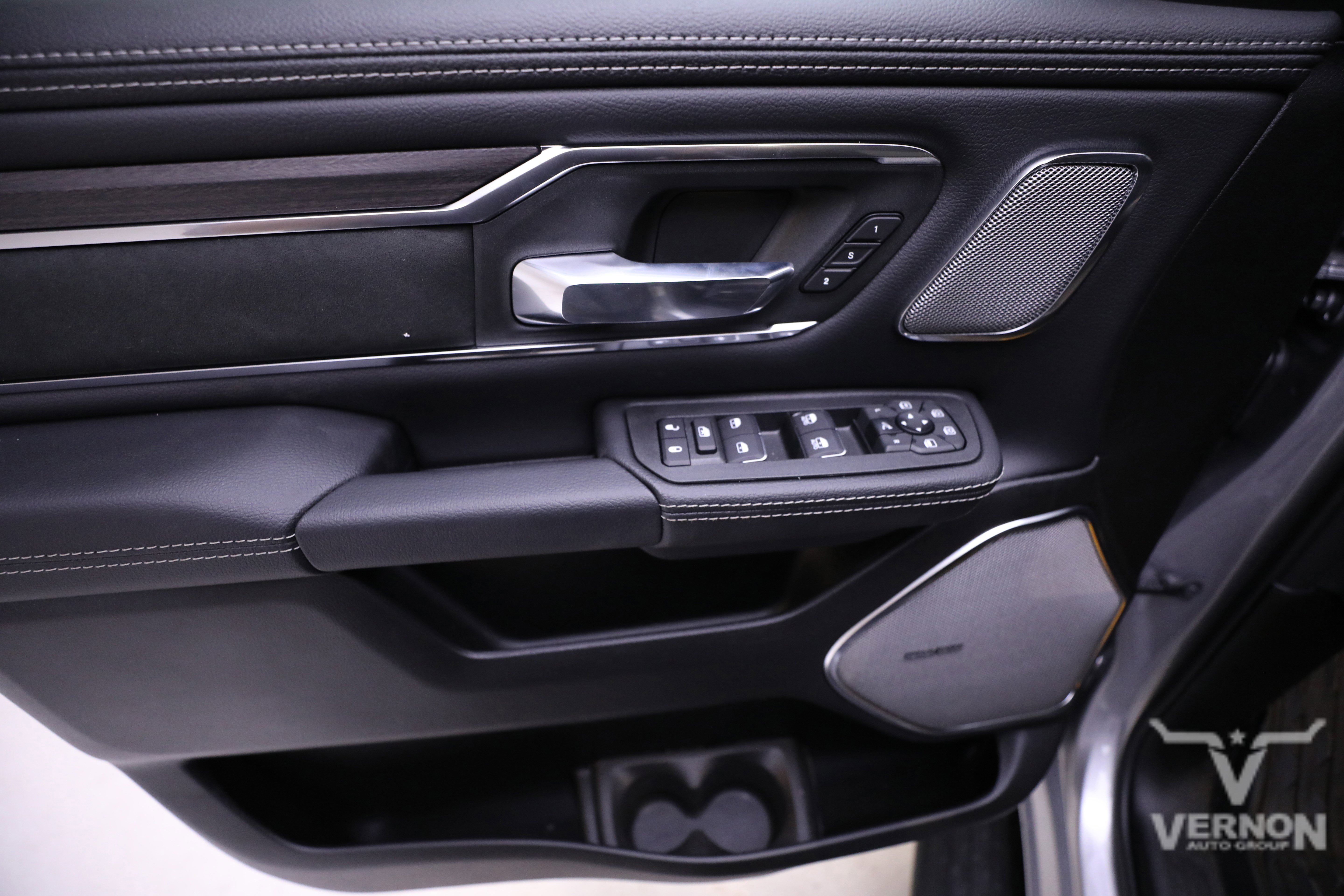 New 2026 RAM 1500 Laramie w/ Night Edition image 19