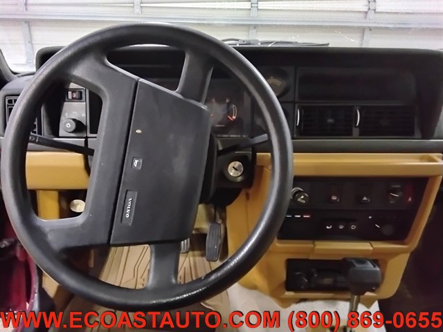 Used 1989 Volvo 240 DL RWD image 12