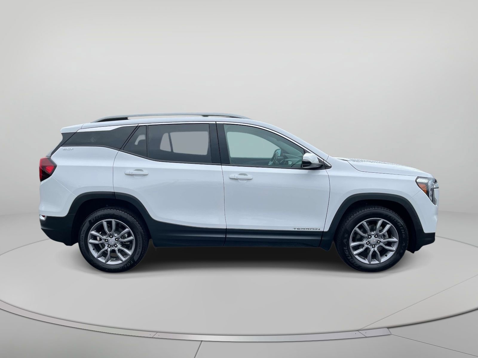 Used 2022 GMC Terrain SLT AWD/4WD image 2