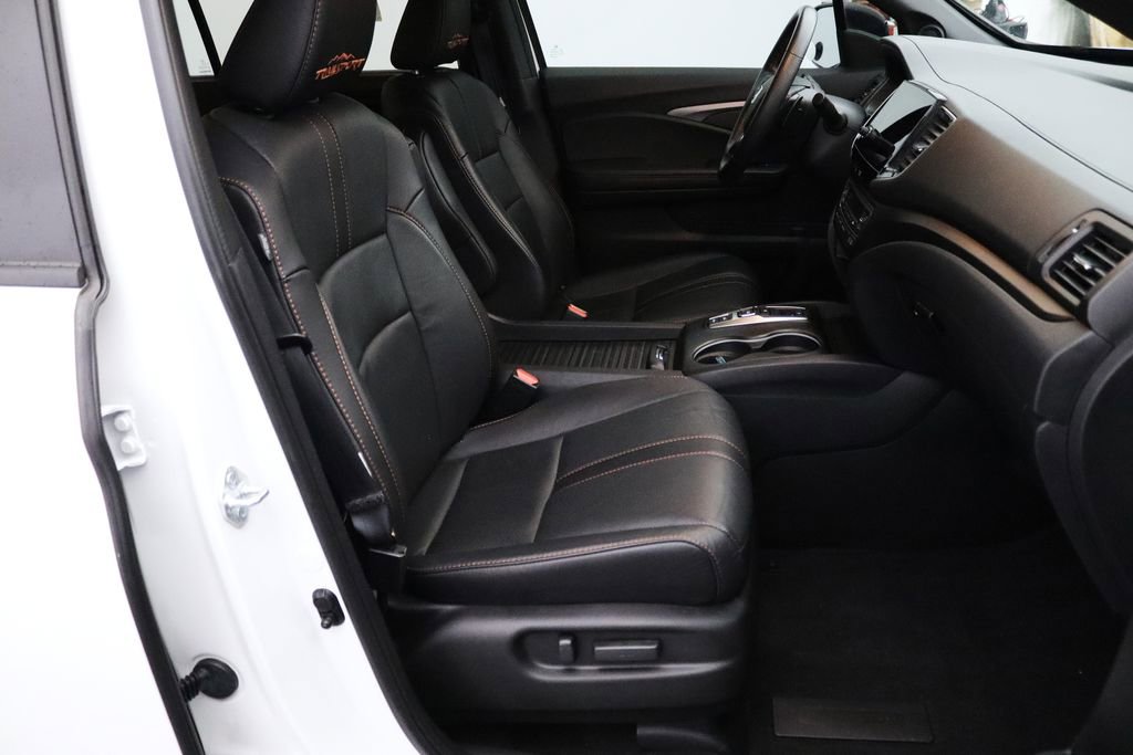 Used 2023 Honda Passport TrailSport image 14