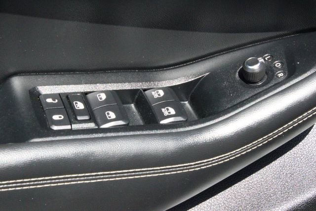 Used 2023 Jeep Grand Cherokee Laredo w/ Luxury Tech Group I AWD/4WD image 11