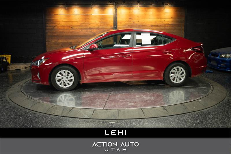 Used 2020 Hyundai Elantra SE FWD image 1