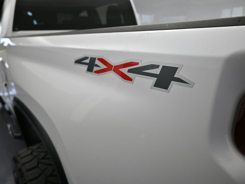 Used 2024 Chevrolet Silverado 2500 LT image 40