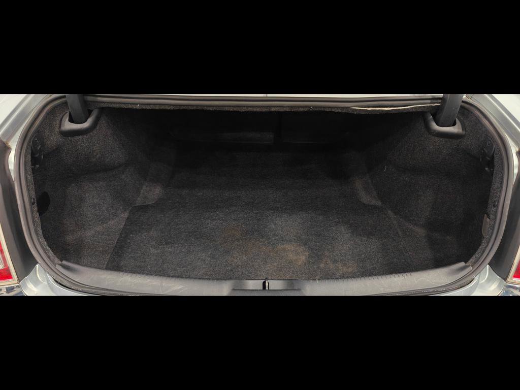 Used 2013 Chrysler 300 w/ Driver Convenience Group image 27