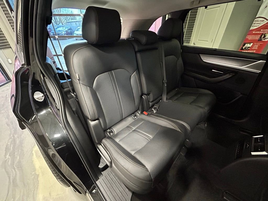 Used 2025 MAZDA CX-70 3.3 Turbo w/ Preferred Package image 4