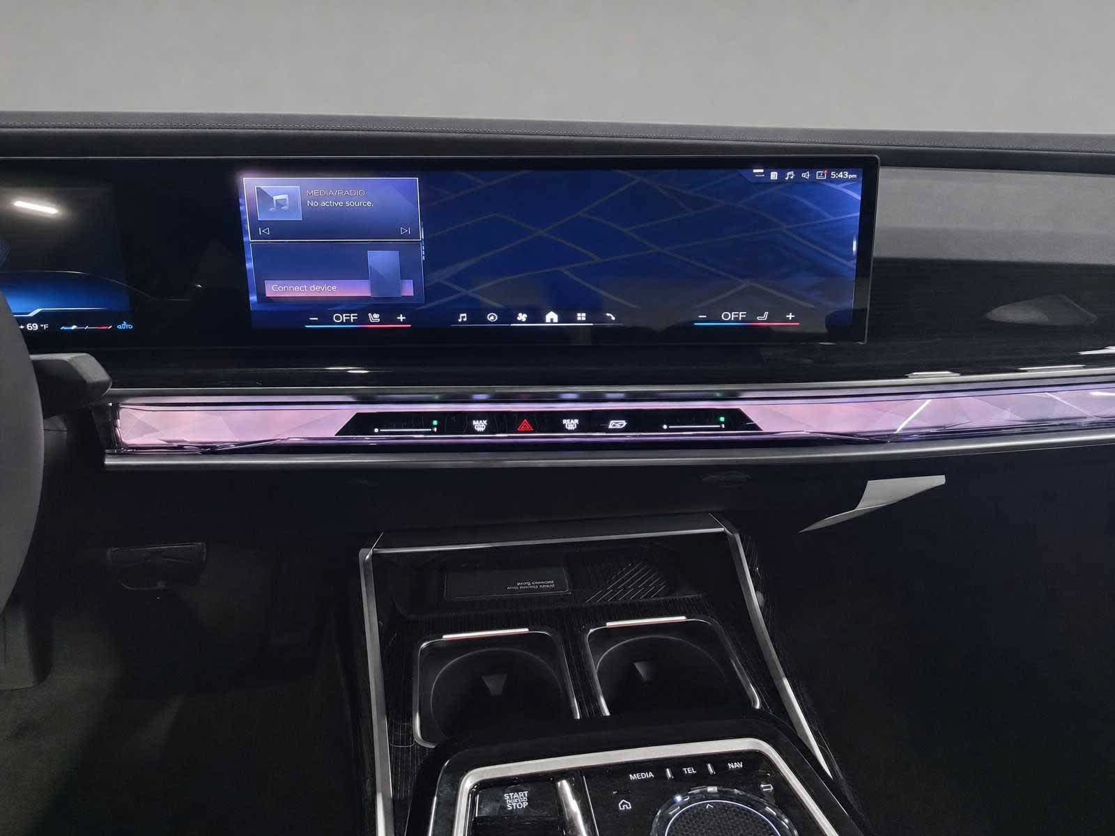 New 2026 BMW 740i xDrive AWD/4WD image 11