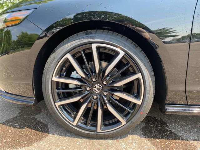 New 2025 Honda Accord Touring image 10