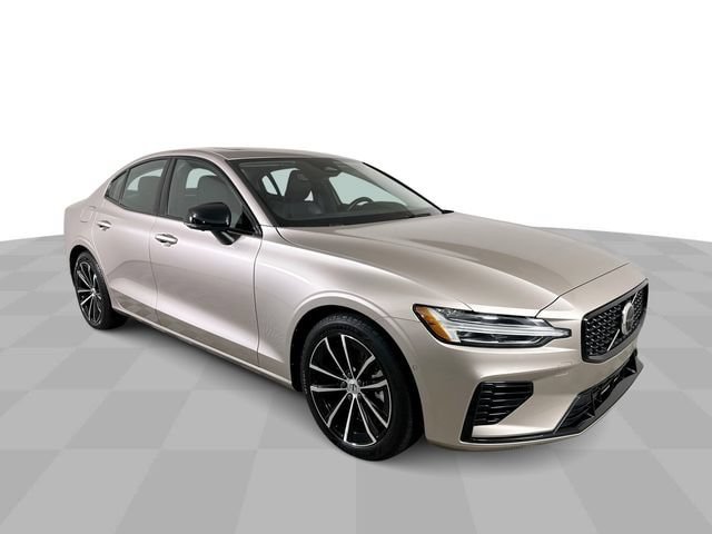 Used 2023 Volvo S60 T8 Plus AWD/4WD image 2