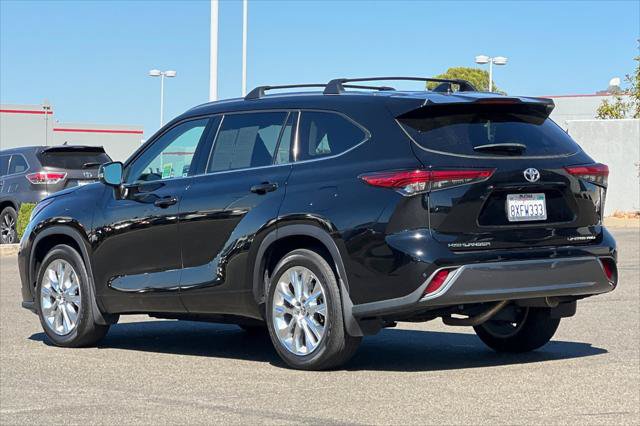 Certified 2021 Toyota Highlander Limited AWD/4WD image 7