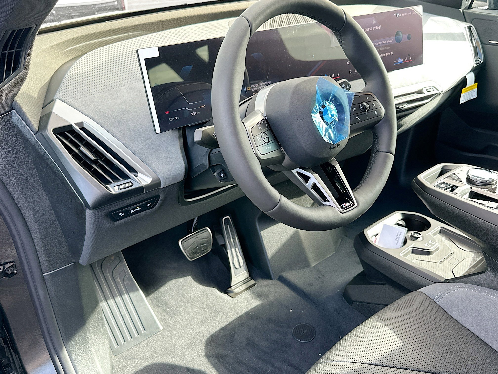 New 2026 BMW iX xDrive60 w/ M Sport Package image 7