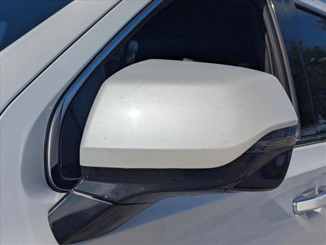 Used 2023 GMC Yukon XL Denali Ultimate AWD/4WD image 8