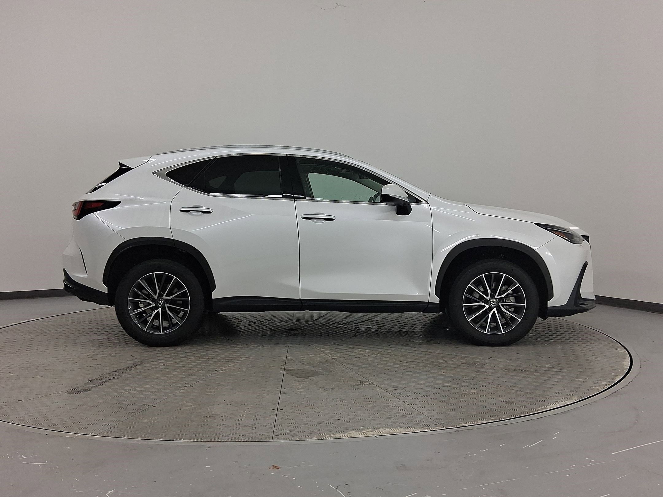 Certified 2025 Lexus NX 350 AWD w/ Premium Package image 8
