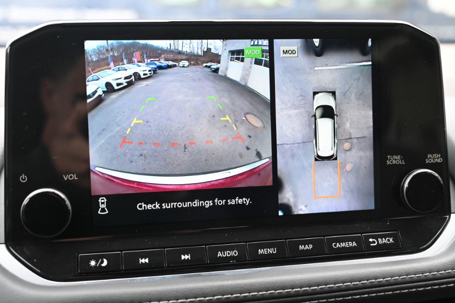 Used 2023 Nissan Rogue SL w/ SL Premium Package image 25