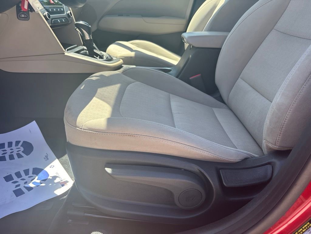 Used 2017 Hyundai Elantra SE FWD image 11