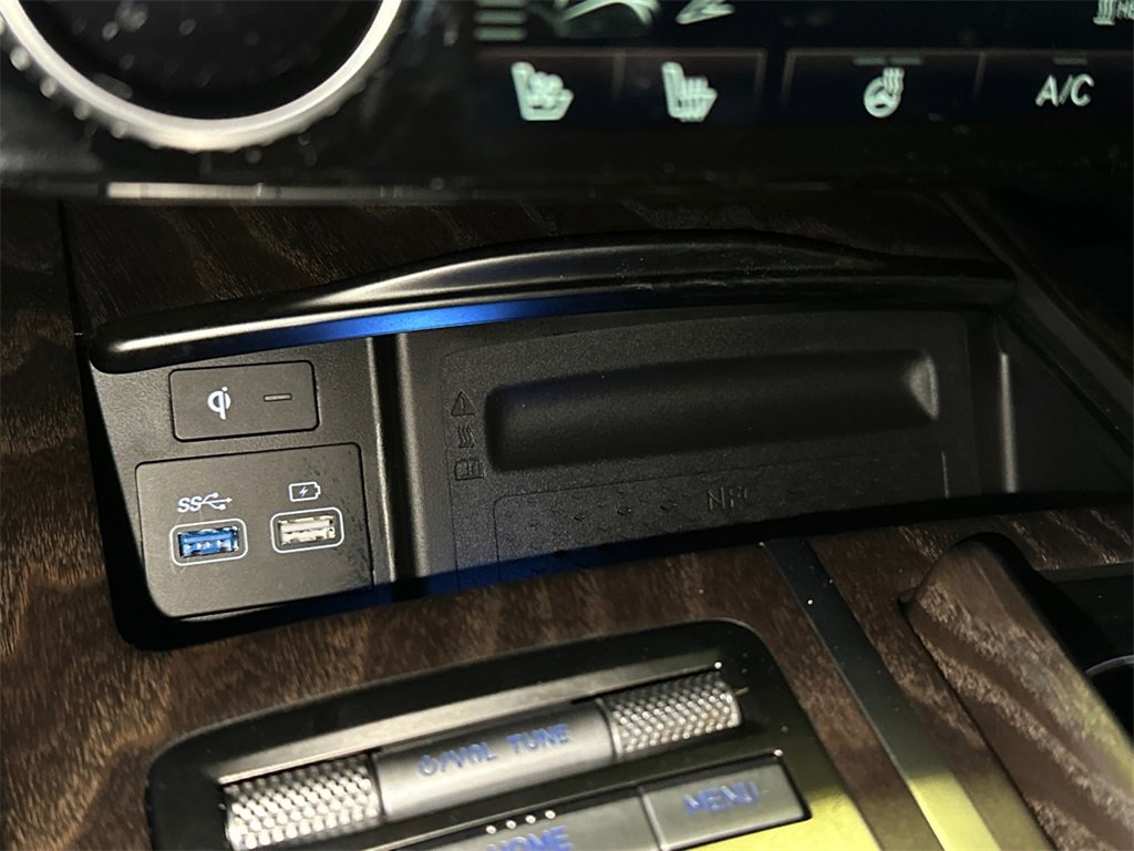 Used 2024 Genesis G80 image 23