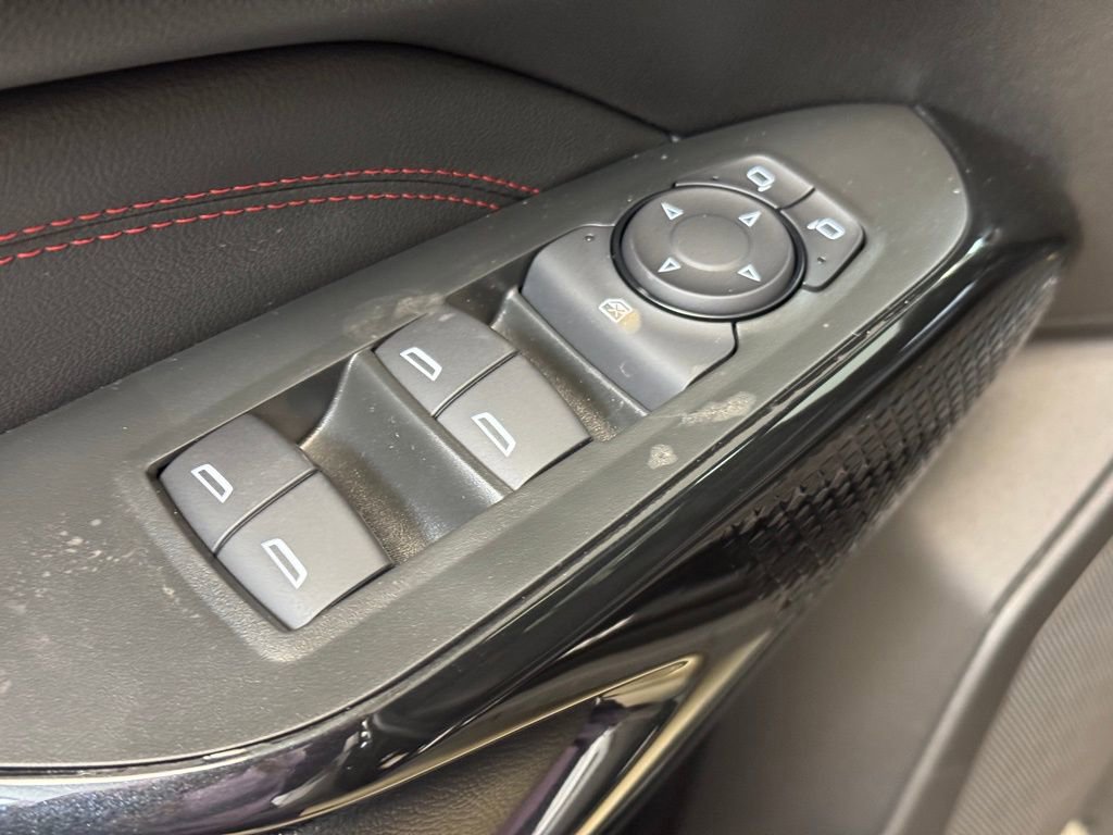 New 2026 Chevrolet Trax RS w/ Sunroof Package image 9