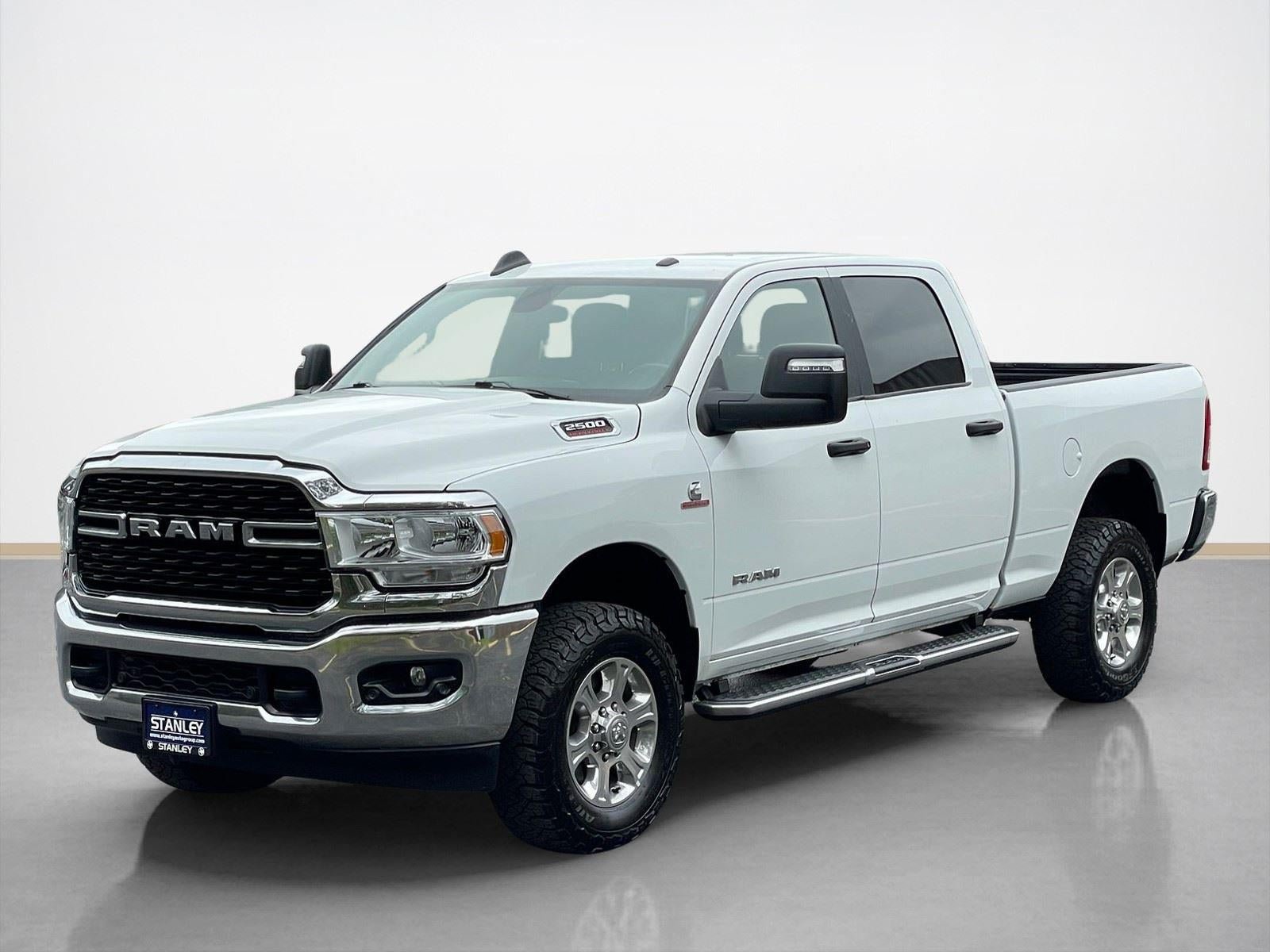 Used 2024 RAM 2500 Big Horn w/ Off Road Package AWD/4WD image 3