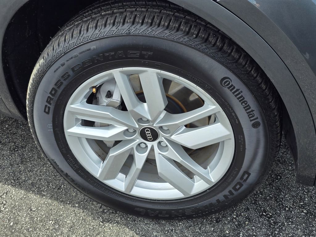 Used 2023 Audi Q5 2.0T Premium w/ Convenience Package image 30