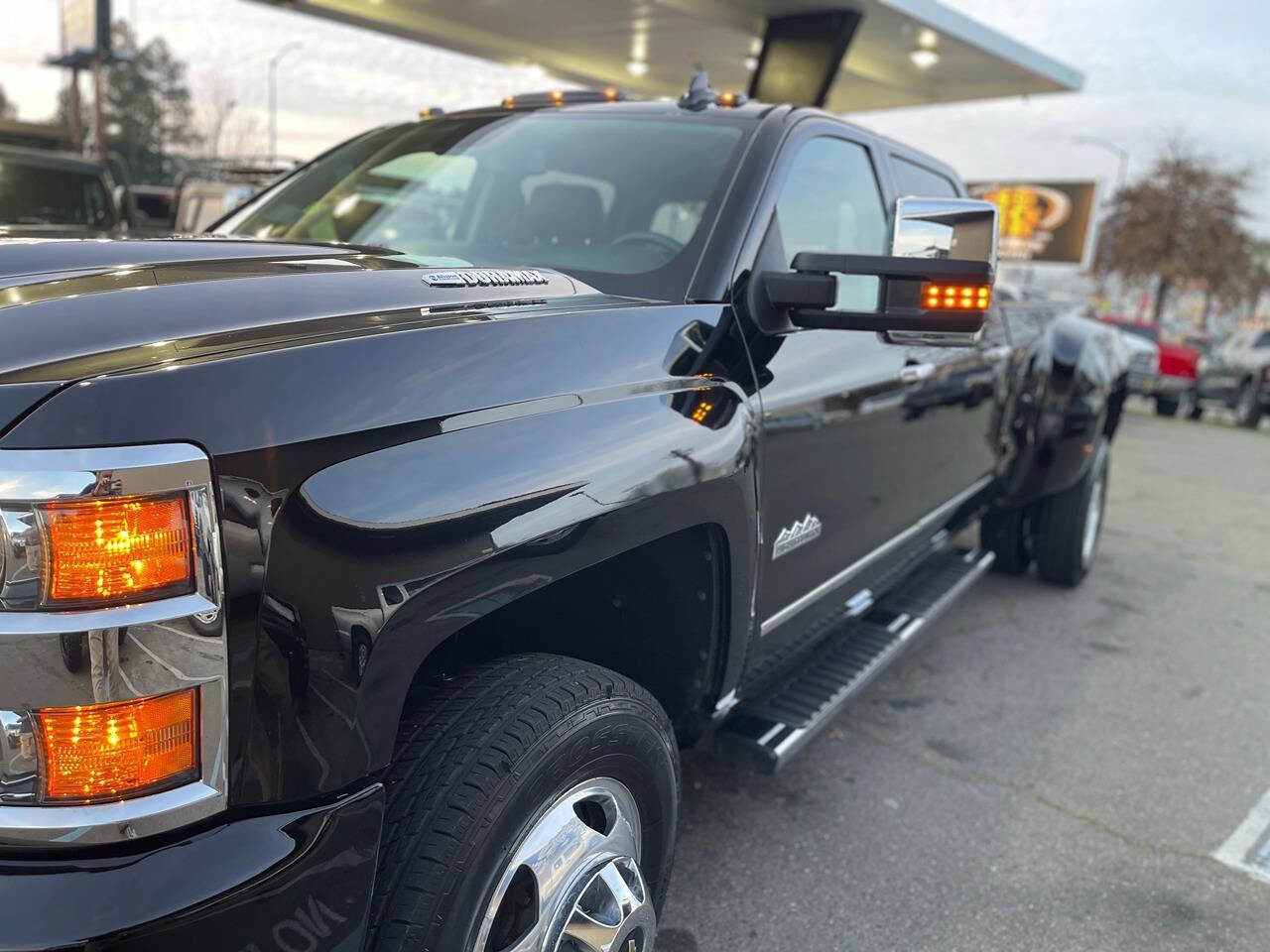 Used 2017 Chevrolet Silverado 3500 High Country w/ Duramax Plus Package AWD/4WD image 65