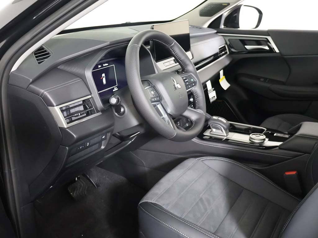 New 2026 Mitsubishi Outlander SE image 28