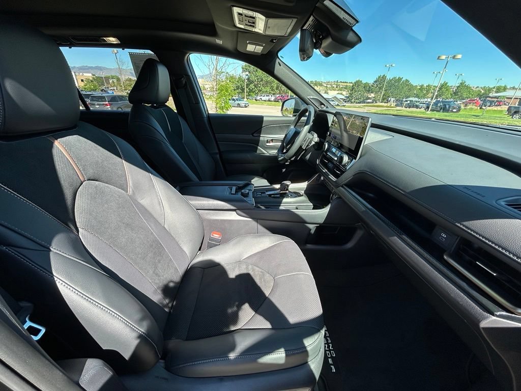 Used 2026 Toyota Grand Highlander AWD Hybrid image 40