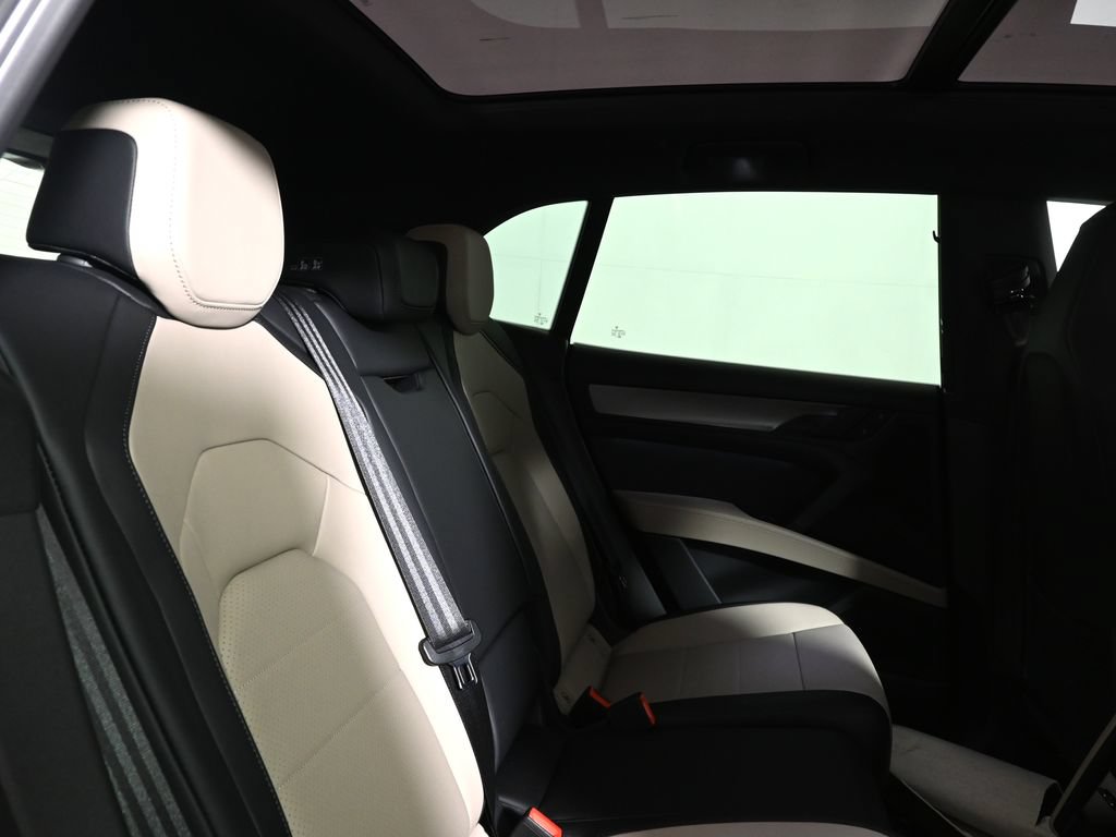 New 2026 Porsche Cayenne Electric AWD/4WD image 41