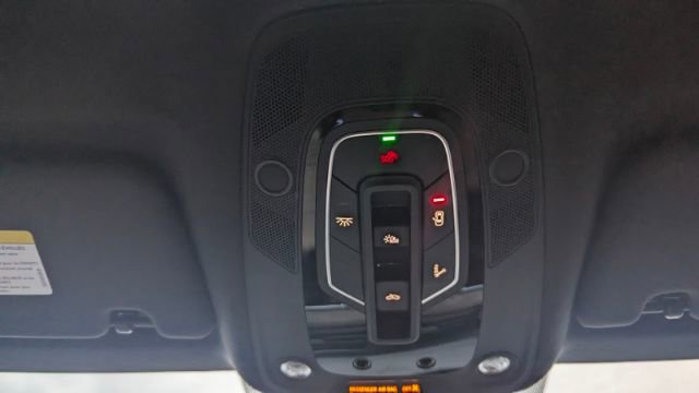 Used 2021 Audi e-tron Prestige image 42