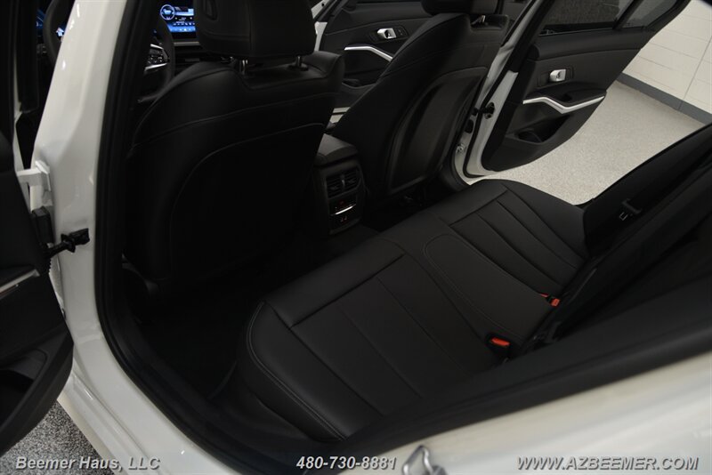 Used 2026 BMW 330i Sedan w/ Convenience Package RWD image 28